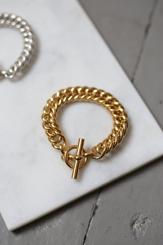 tilly sveaas large gold curb bracelet