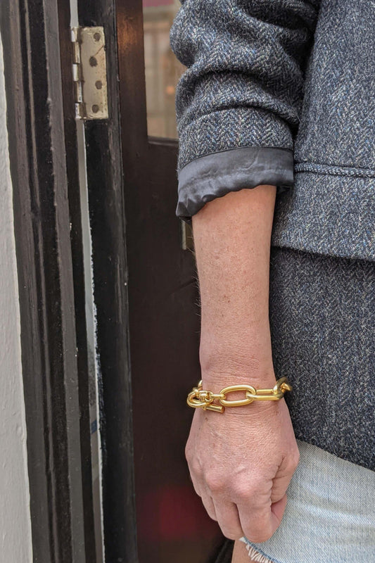 Tilly Sveaas - Large Gold Oval Linked Bracelet - 32 The Guild 