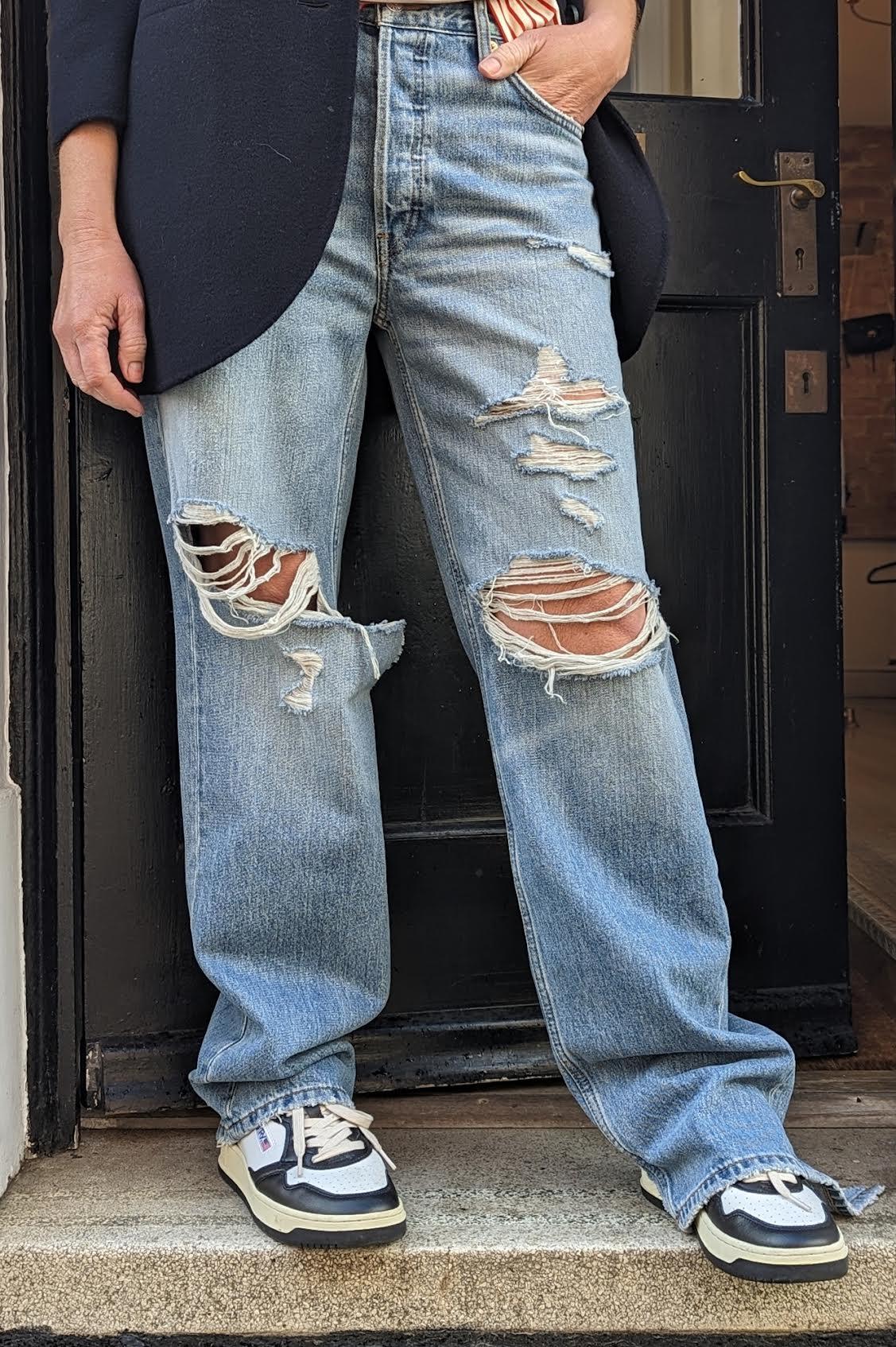 Re/Done - Loose Long Ripped & Faded Indigo Jeans - 32 The Guild