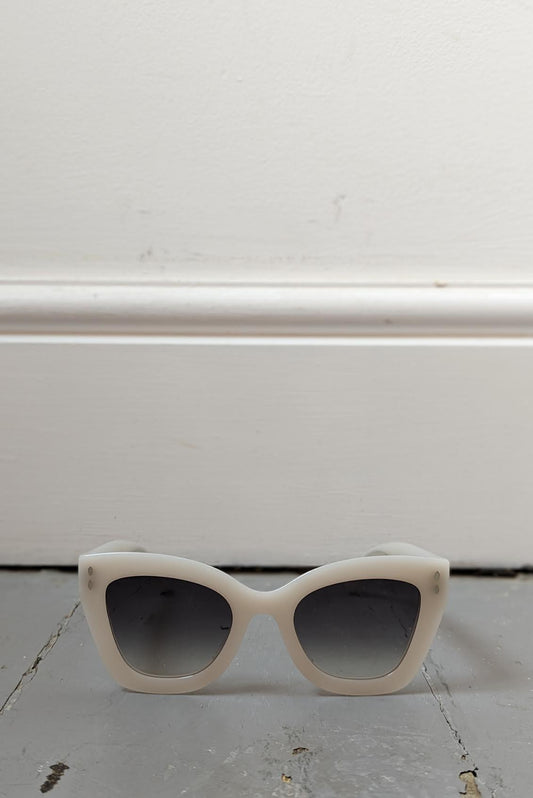 Isabel Marant Etoile - White Cat-Eye Sunglasses - 32 The Guild 